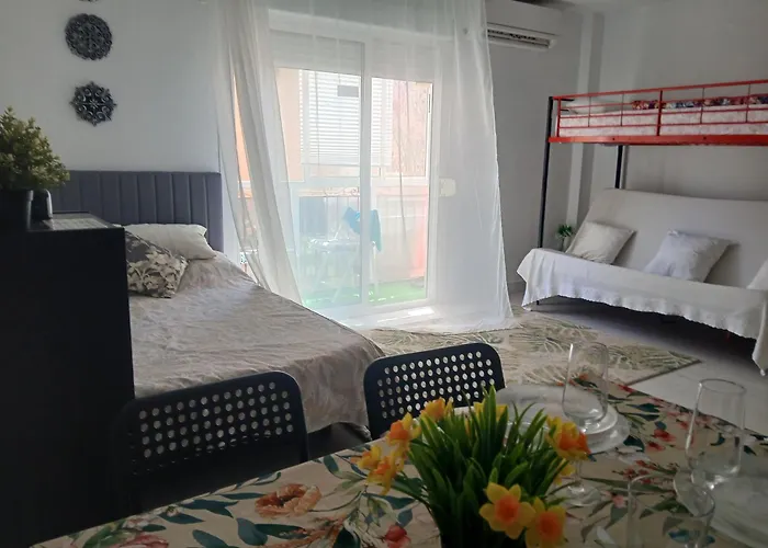 Grande Estudio La Sal Torrevieja